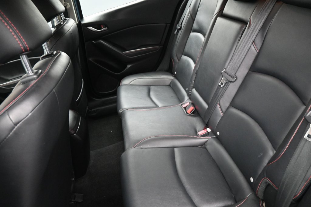 Used 2016 MAZDA MAZDA3 i Grand Touring FWD image 23