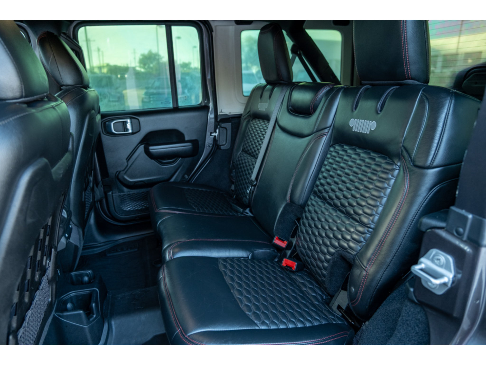 Used 2021 Jeep Wrangler Unlimited Rubicon AWD/4WD image 13