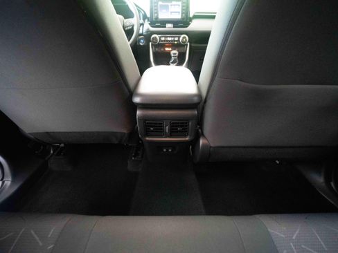 Used 2019 Toyota RAV4 XLE w/ Convenience Package AWD/4WD image 22