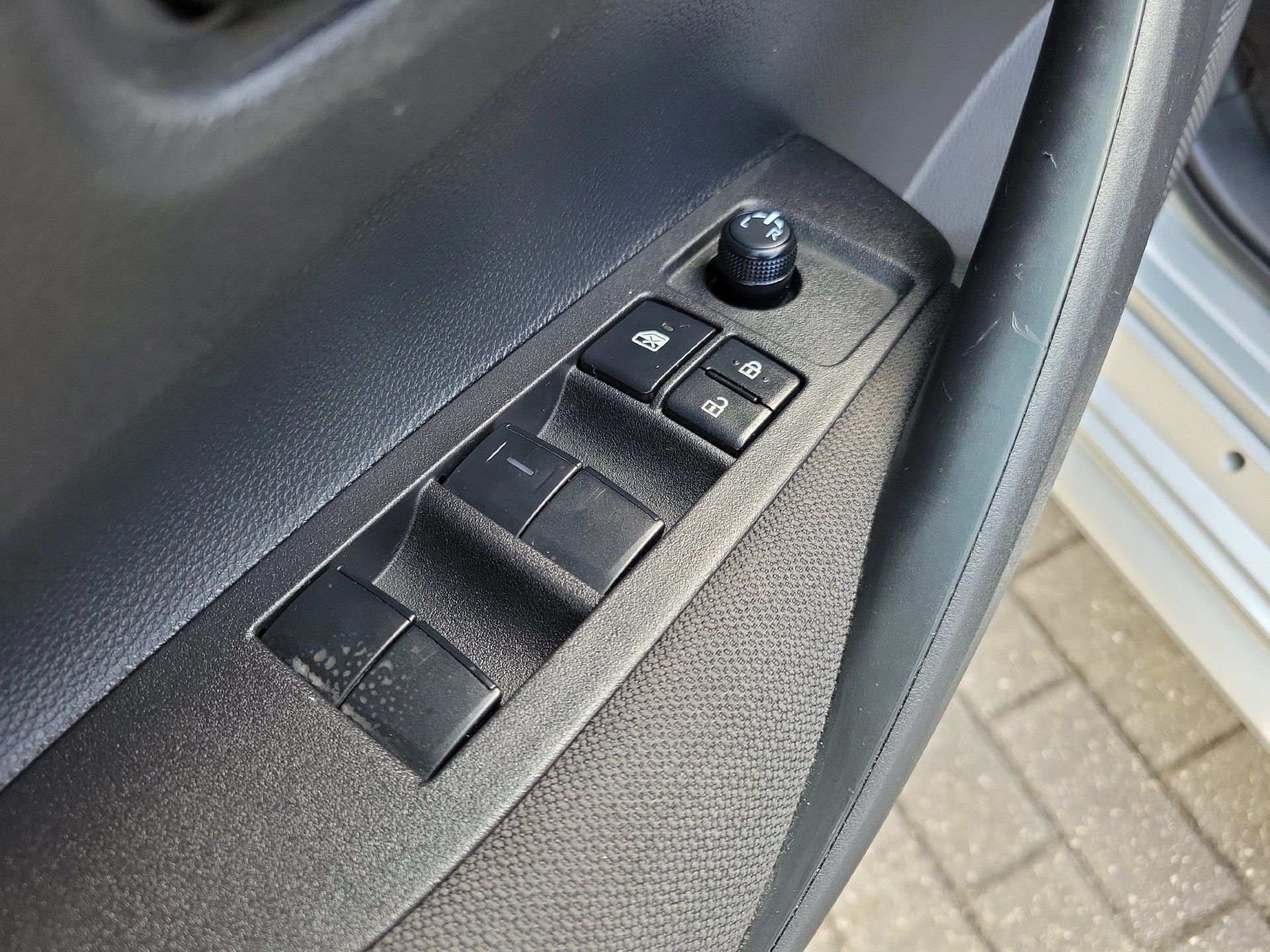 Used 2025 Toyota Corolla LE FWD image 22