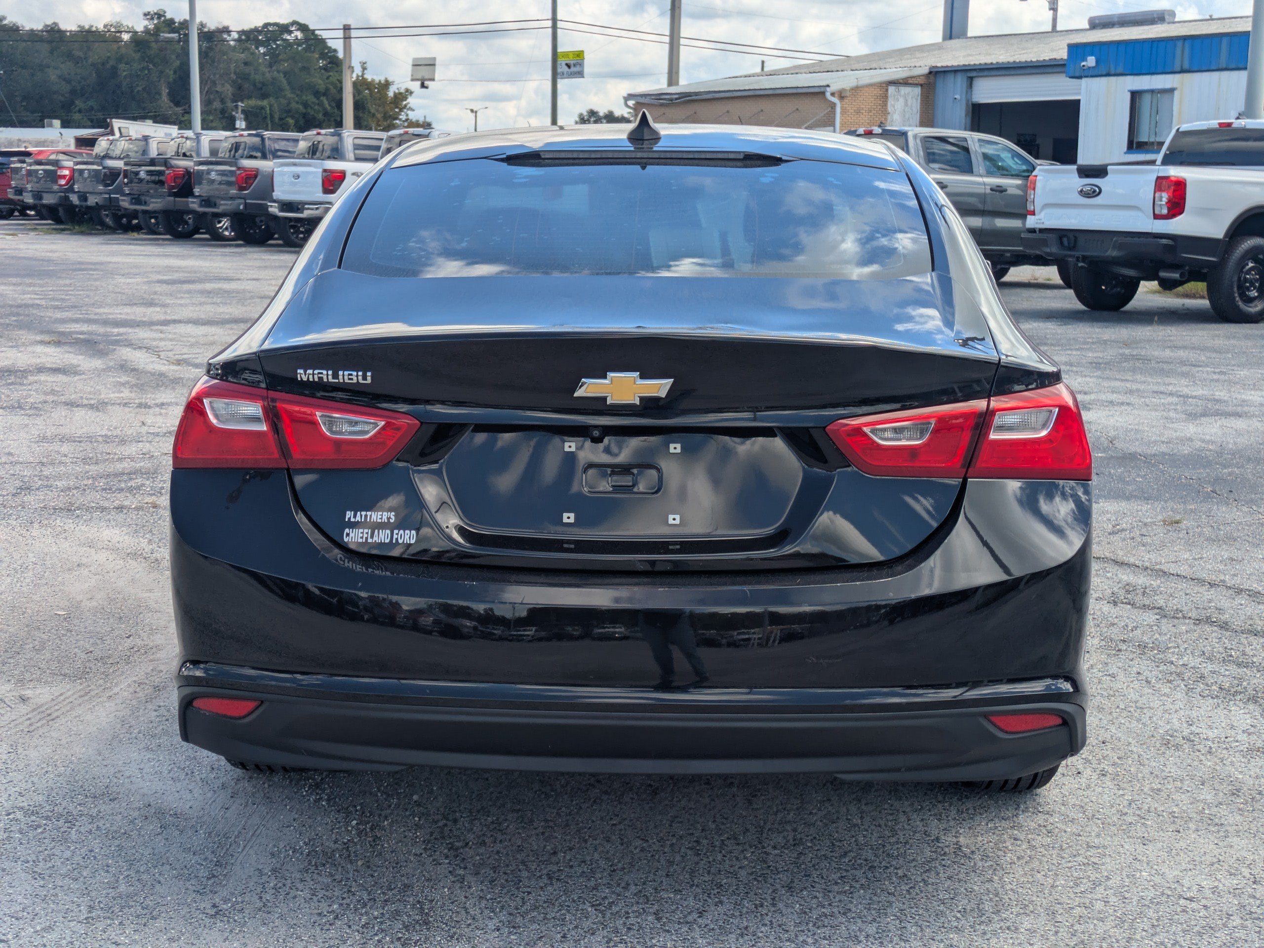 Used 2023 Chevrolet Malibu LS FWD image 5