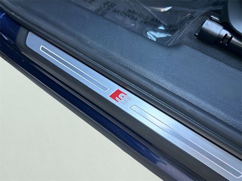 Used 2025 Audi Q3 2.0T Premium w/ Convenience Package image 13