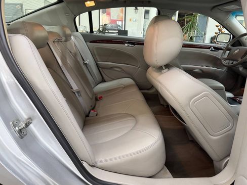 Used 2009 Buick Lucerne CXL w/ Driver Confidence Package FWD image 15