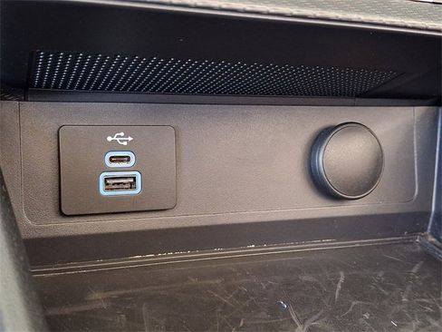 Used 2025 Ford Mustang GT Premium image 23