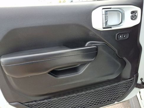 Used 2019 Jeep Wrangler Unlimited Sport S image 12