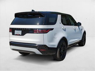 New 2025 Land Rover Discovery Dynamic SE video 2