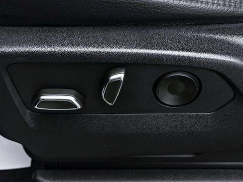 Used 2022 GMC Yukon Denali w/ Advanced Technology Package image 23