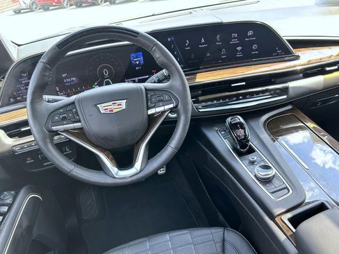Certified 2024 Cadillac Escalade Premium Luxury Platinum w/ Heavy-Duty Trailer Package AWD/4WD image 23