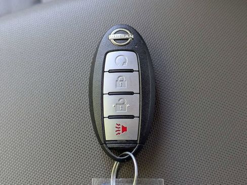 Used 2024 Nissan Frontier SV w/ SV Convenience Package RWD image 31