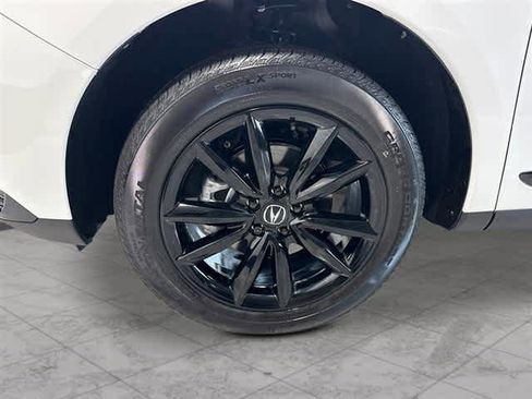 New 2026 Acura RDX SH-AWD image 11