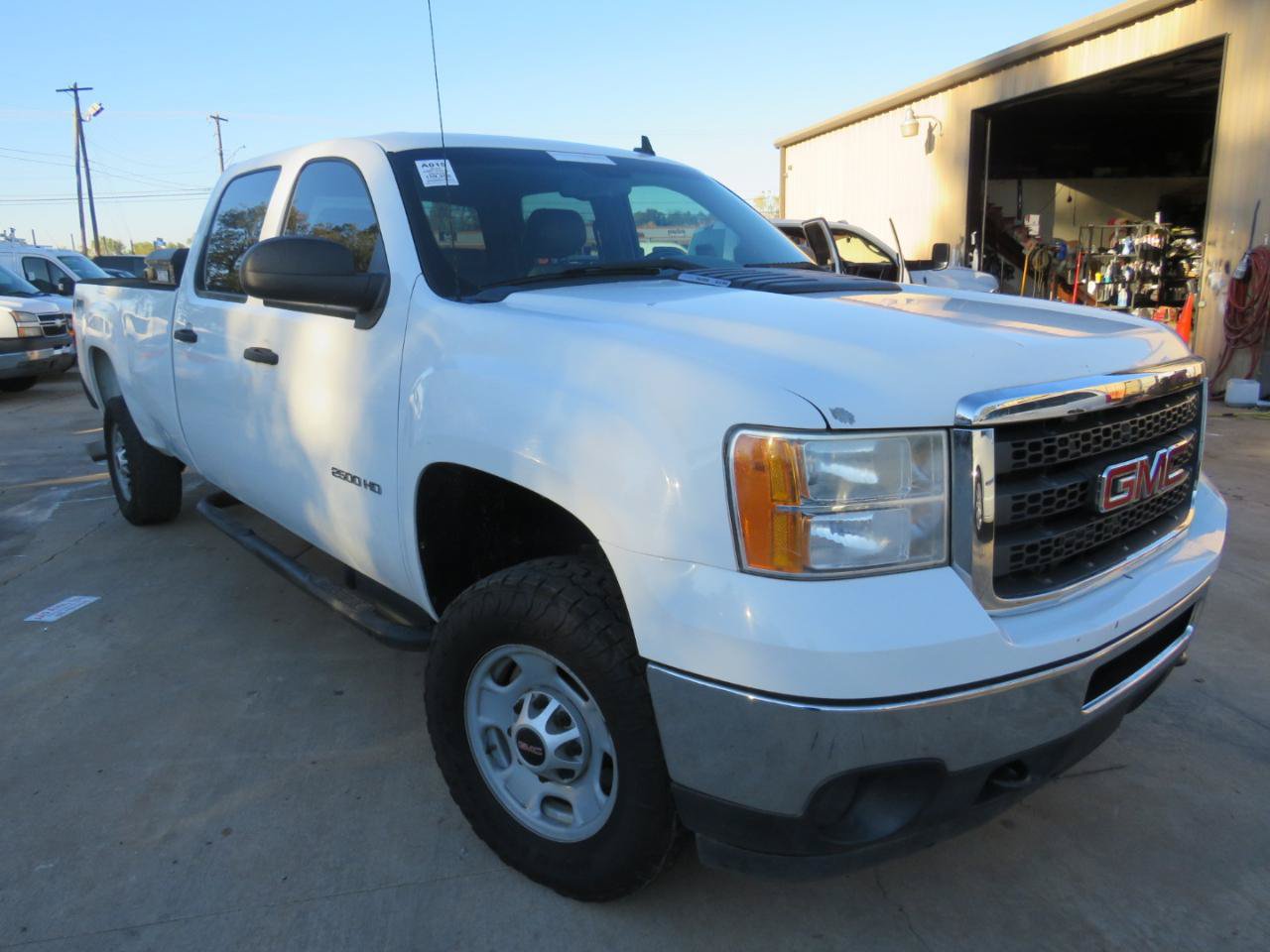 Used 2012 GMC Sierra 2500 W/T AWD/4WD image 3