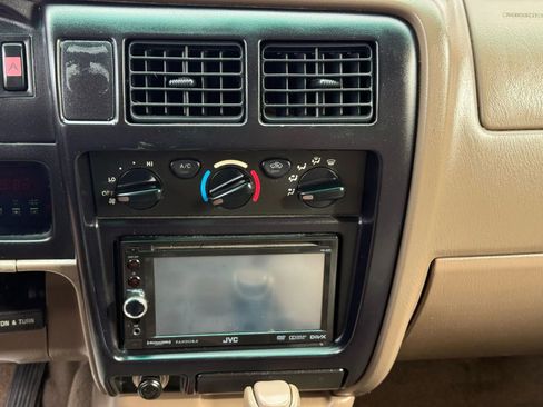 Used 2001 Toyota Tacoma PreRunner image 18