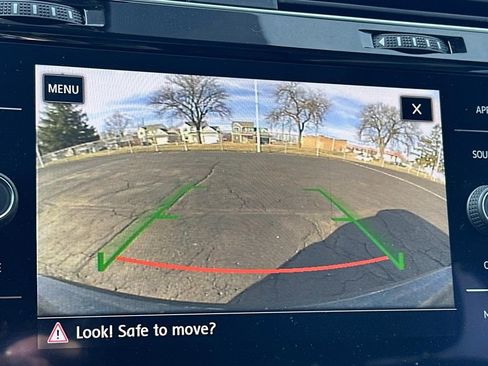 Used 2018 Volkswagen Golf 4-Door image 28