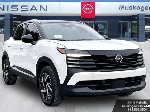 New 2026 Nissan Kicks SV FWD image 1