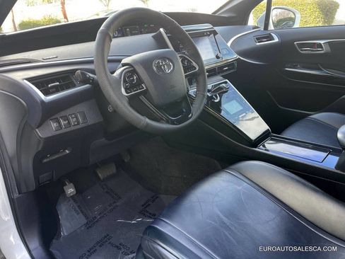 Used 2018 Toyota Mirai image 16