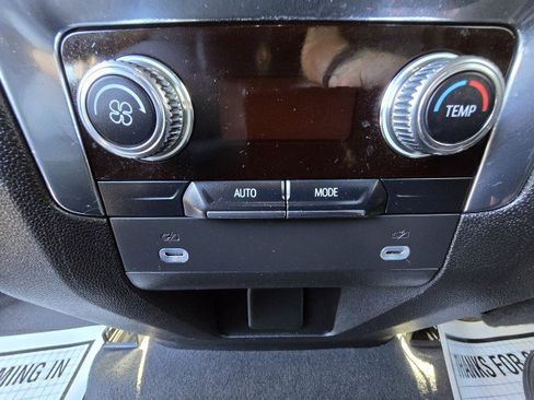 Used 2024 GMC Yukon SLT image 14