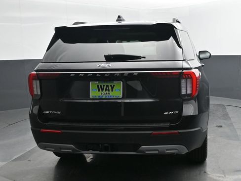 New 2026 Ford Explorer Active w/ Active Comfort Package image 3