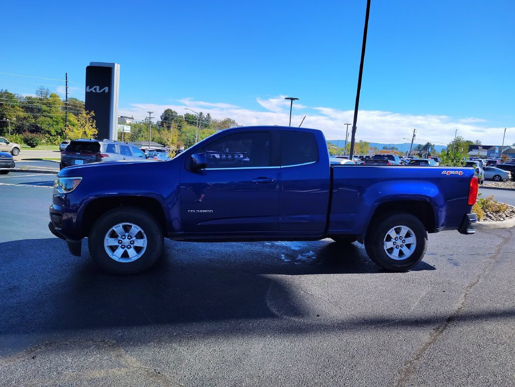 Used 2016 Chevrolet Colorado W/T w/ WT Convenience Package AWD/4WD image 3