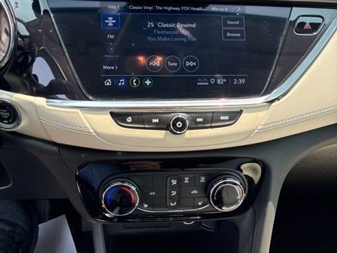 Used 2023 Buick Encore GX Preferred w/ Cold Weather Comfort Package FWD image 16