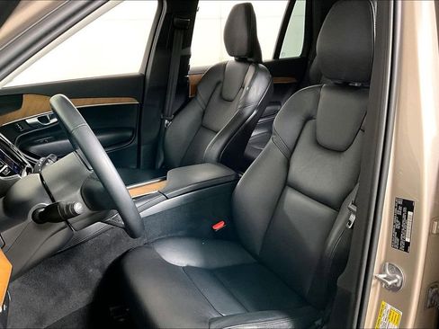 Used 2024 Volvo XC90 B6 Plus w/ Protection Package image 25