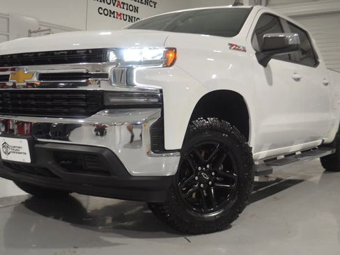 Used 2021 Chevrolet Silverado 1500 LT image 1
