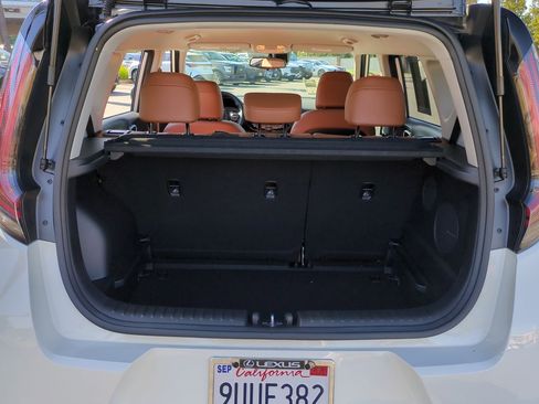 Used 2025 Kia Soul EX image 29