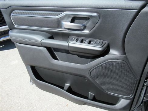 New 2026 RAM 1500 4x4 Crew Cab image 30