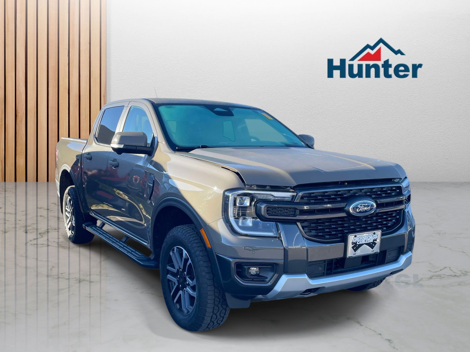 Used 2025 Ford Ranger Lariat w/ FX4 Off-Road Package AWD/4WD image 1