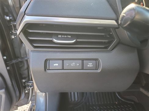 Certified 2022 Nissan Altima 2.5 SR image 19