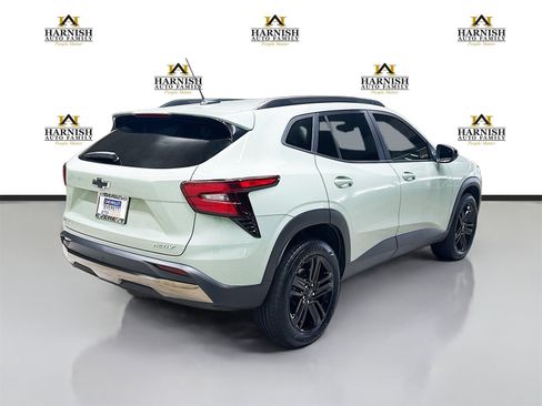 Used 2024 Chevrolet Trax ACTIV w/ Driver Confidence Package image 5