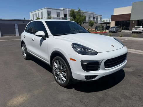 Used 2017 Porsche Cayenne S w/ Premium Plus Package AWD/4WD image 7