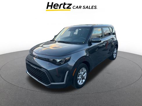 Used 2025 Kia Soul LX w/ LX Technology Package image 2