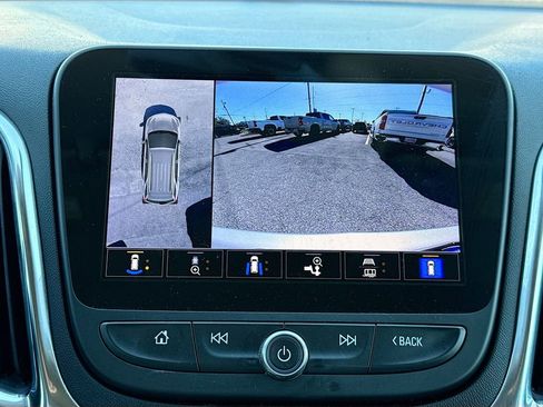 Used 2022 Chevrolet Equinox LT image 13