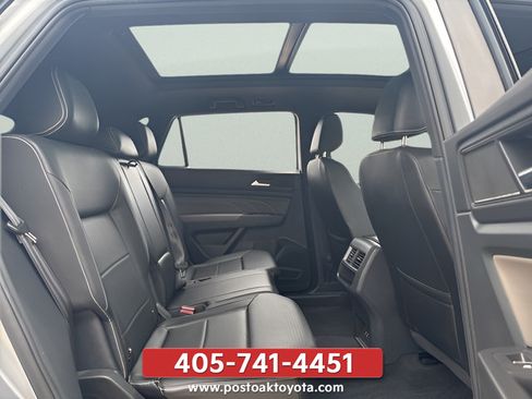 Used 2023 Volkswagen Atlas Cross Sport SE FWD image 16