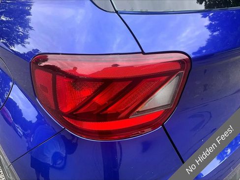 Used 2021 Hyundai Venue SEL FWD image 21