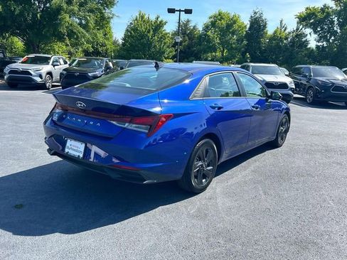 Used 2023 Hyundai Elantra SEL FWD image 4