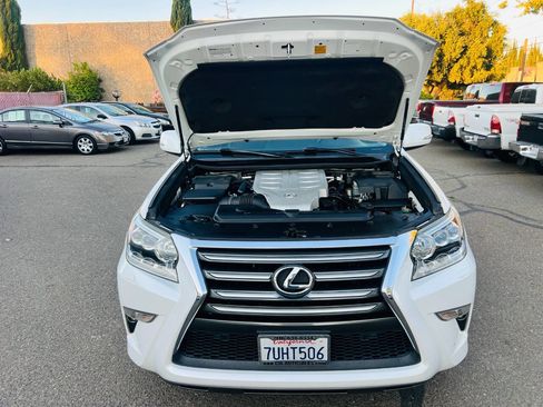Used 2015 Lexus GX 460 w/ Premium Package image 11