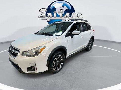 Used 2017 Subaru Crosstrek 2.0i Premium image 4
