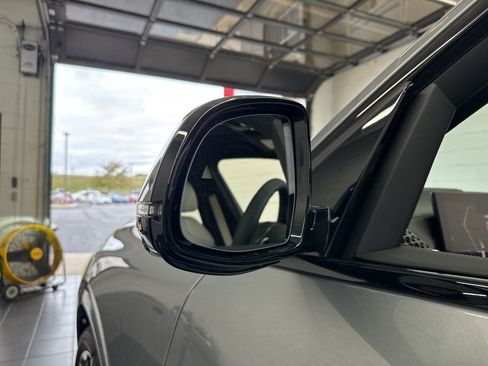 New 2026 BMW X7 xDrive40i w/ M Sport Package image 14