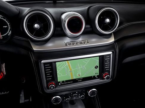 Used 2016 Ferrari California T image 44