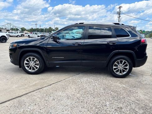 Used 2021 Jeep Cherokee Latitude Lux w/ Comfort/Convenience Group AWD/4WD image 4