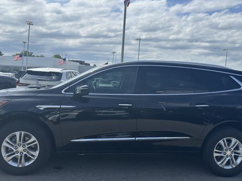 Used 2021 Buick Enclave Essence w/ Sound and Sites Package FWD image 7