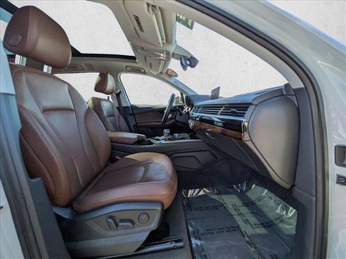 Used 2017 Audi Q7 3.0T Prestige AWD/4WD image 21