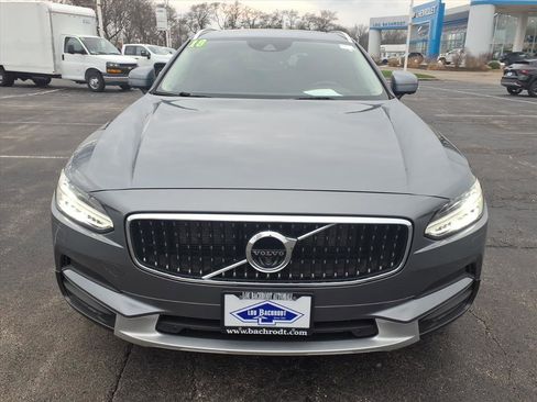 Used 2018 Volvo V90 T6 Cross Country w/ Convenience Package AWD/4WD image 2