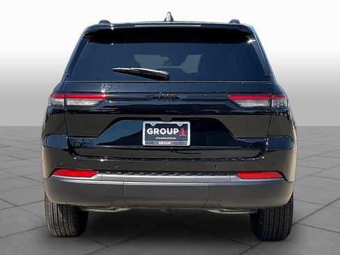 New 2026 Jeep Grand Cherokee Altitude AWD/4WD image 4