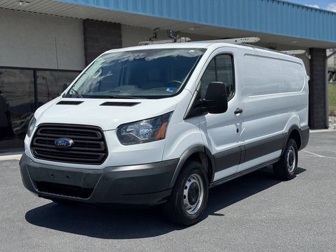 Used 2018 Ford Transit 250 130 Low Roof RWD image 2