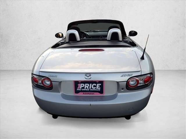 Used 2008 MAZDA MX-5 Miata Touring RWD image 3