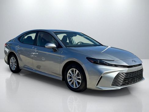 Certified 2025 Toyota Camry LE FWD image 3