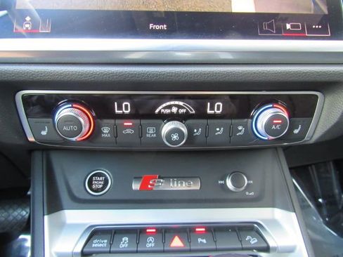 Used 2023 Audi Q3 2.0T Premium Plus w/ Premium Plus Package image 43