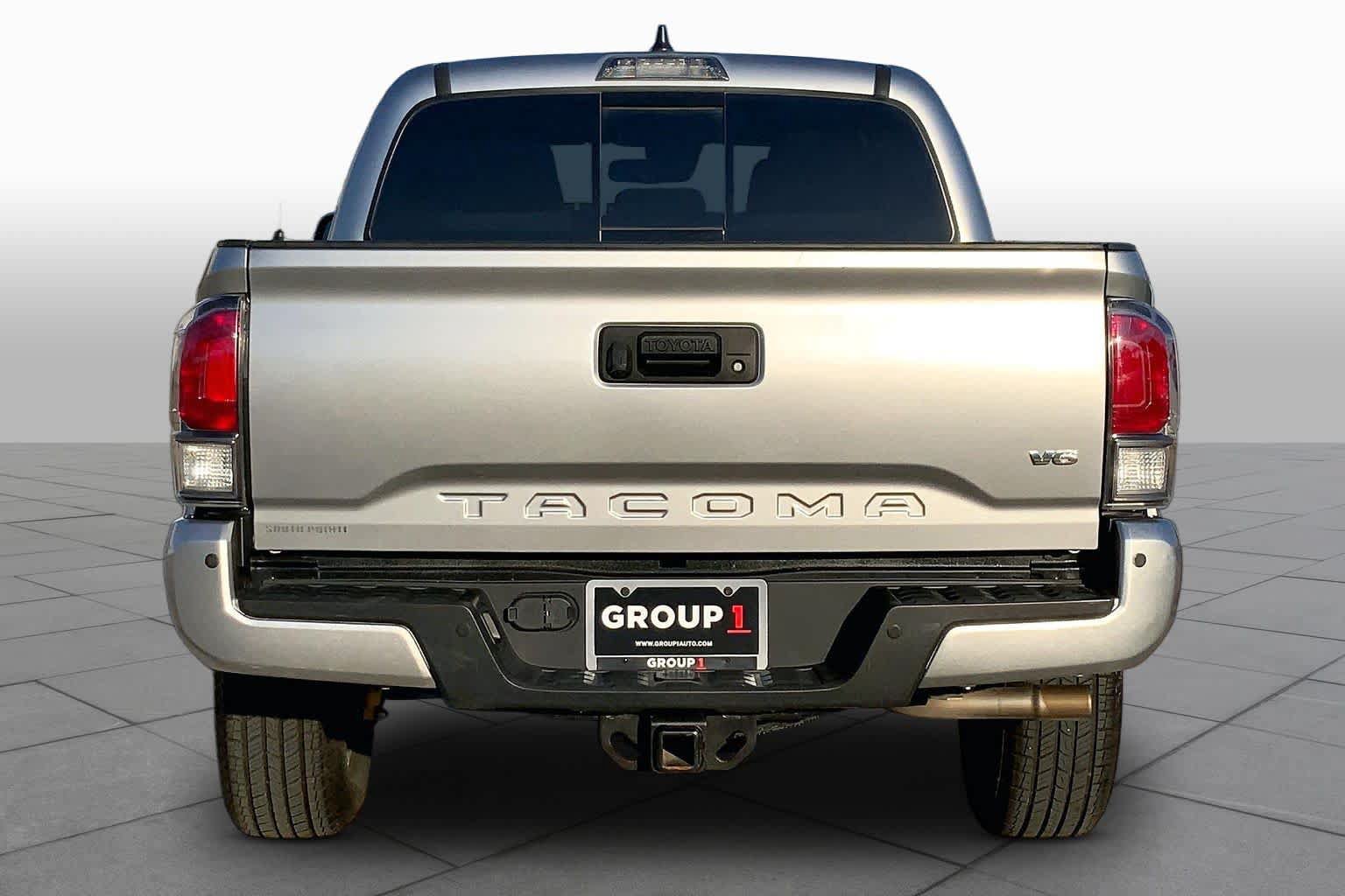Used 2023 Toyota Tacoma TRD Off-Road w/ Technology Package AWD/4WD image 5